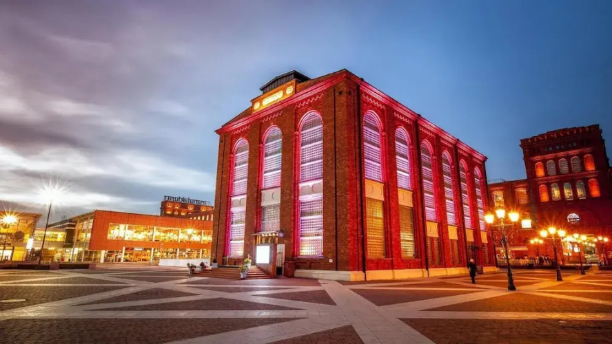 Lumina studios near the railway station