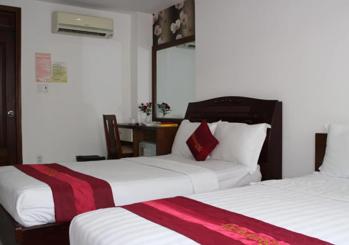 Romantic Hotel