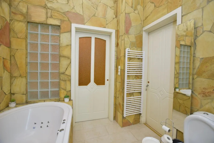 Ultra central apartment at Synagogue
