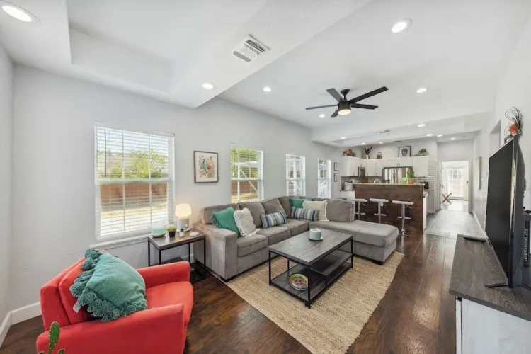 3 Bedrooms Cottage
