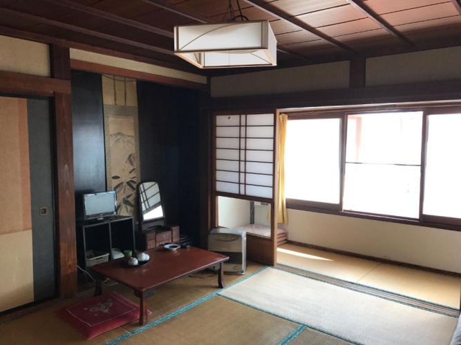 Economy Triple room
