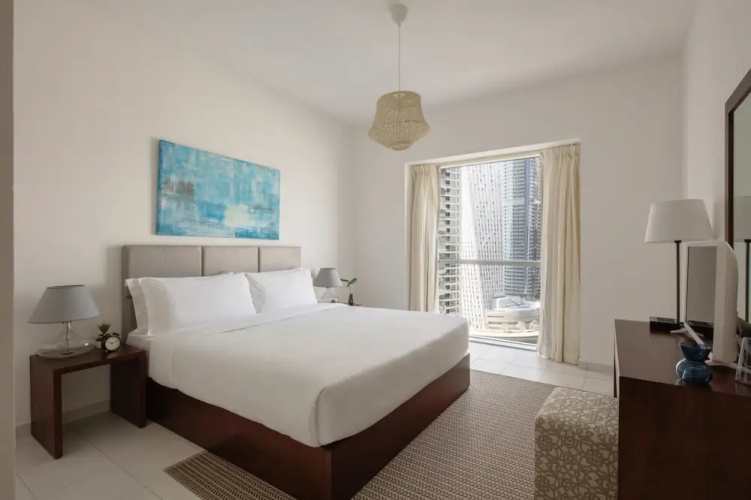Fantastay Marina Tower