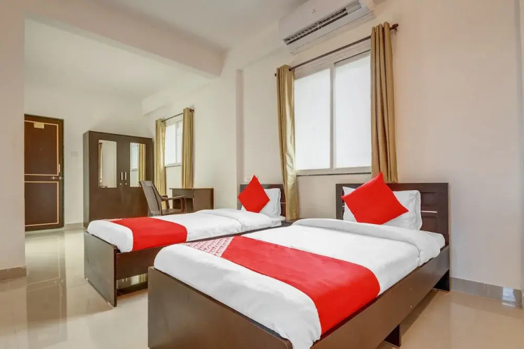 Ekab Hospitality by OYO Rooms