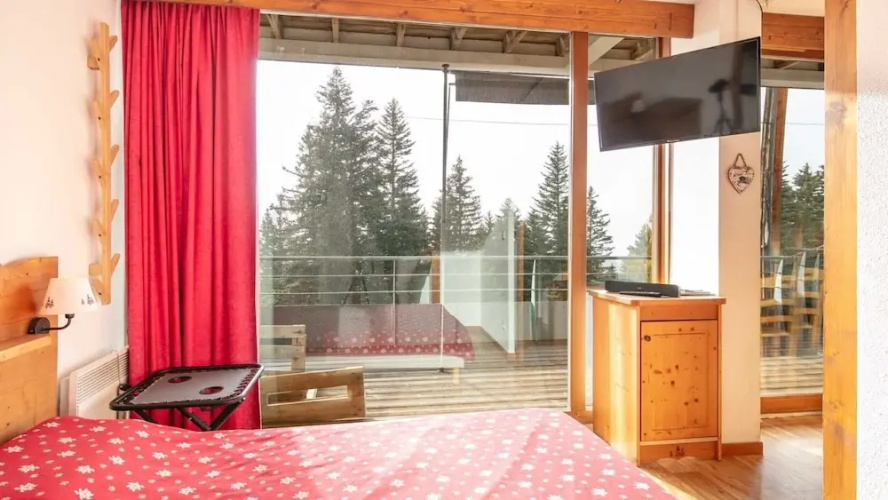 Mountain Escape for 4 Guests