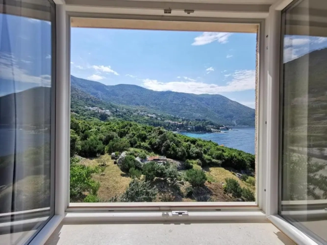 1 Bedroom Apartment with balcony and with sea view