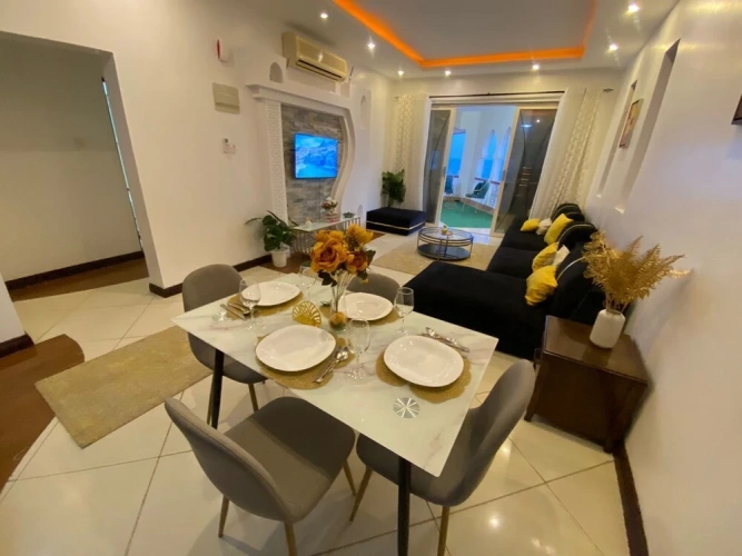 Deluxe Apartment