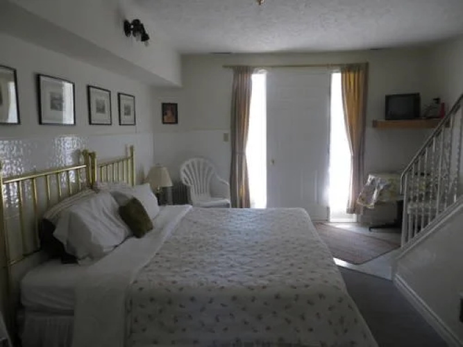 Avoca House B&B