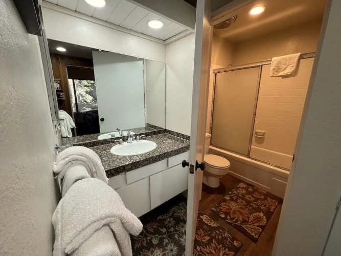 150 Standard Condominium 2 Bedrooms 2 Bathrooms Condo