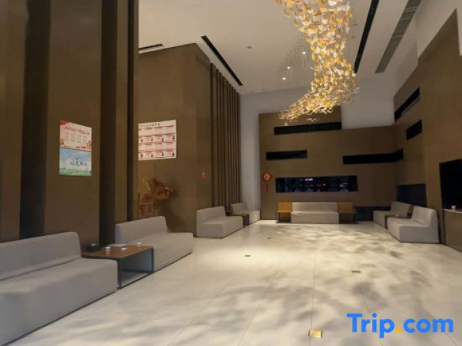 Huayue Hotel