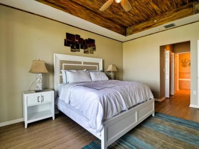 Harborview Grande 802