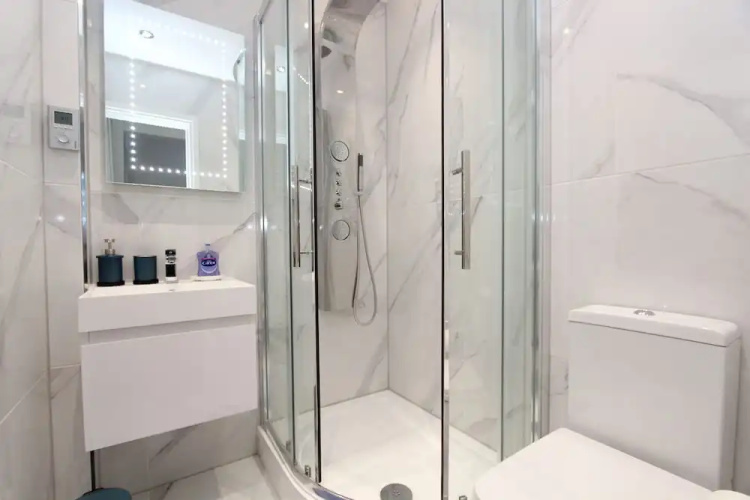 1 Kings Road Executive Studio Apartment