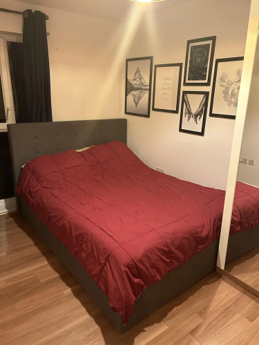 Immaculate 2-bed Apartment in Romford