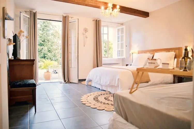 Deluxe Triple room with garden view