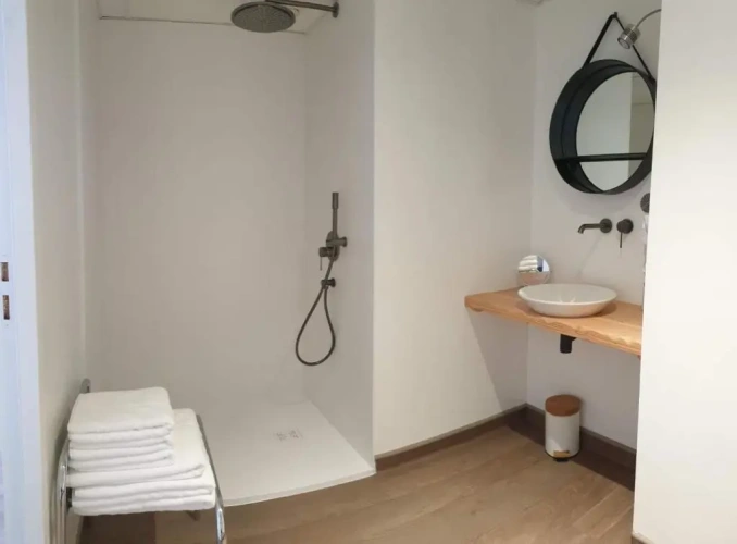 Standard Twin room with city view