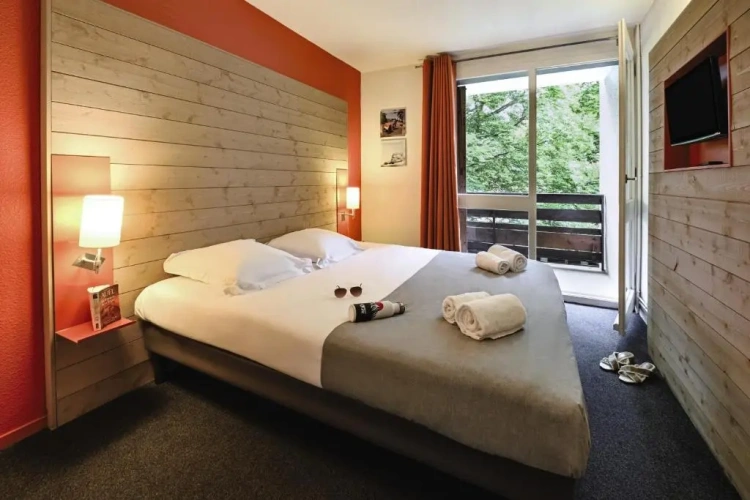 2 Bedrooms Classic Double room with balcony