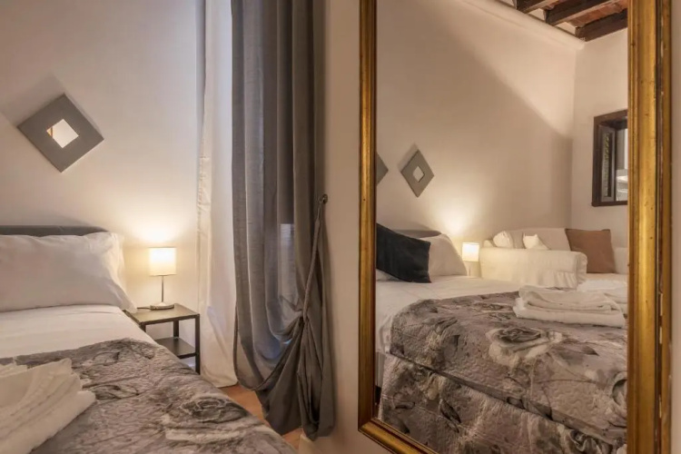 Fori Imperiali Elegant Apartment