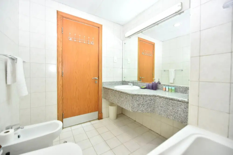 BRID - Spacious 1 Bed with garden view