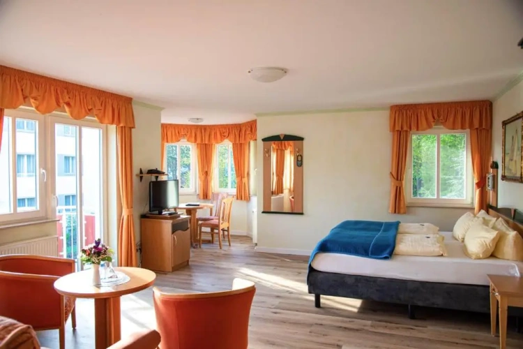 Suite with balcony