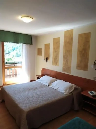 Standard Double room with balcony and with mountain view