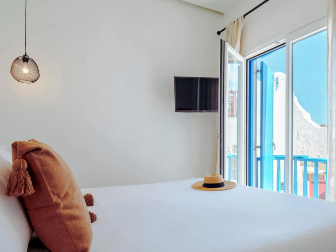 Bluetopia Suites