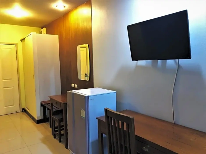 Standard Twin room with city view