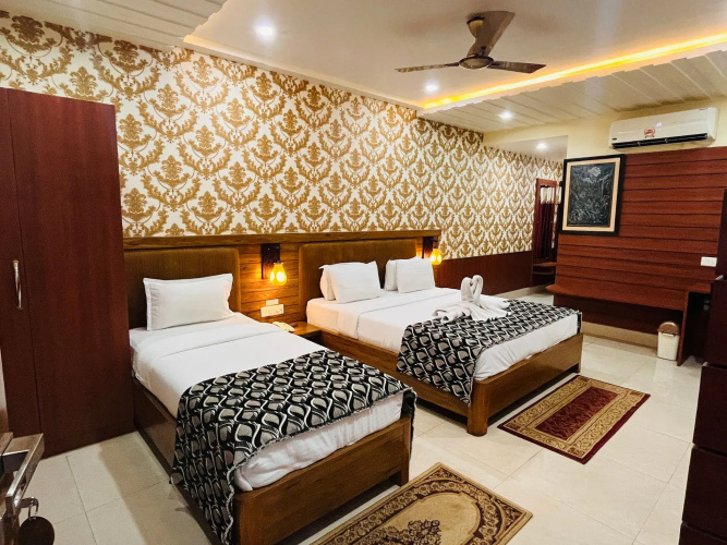 Sarojinee Residency