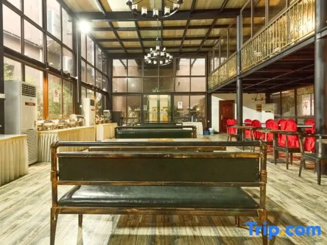 Shanghai Xing Urban Garden Hotel