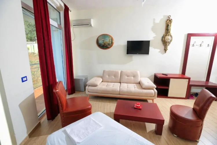 Deluxe Suite with balcony and with sea view