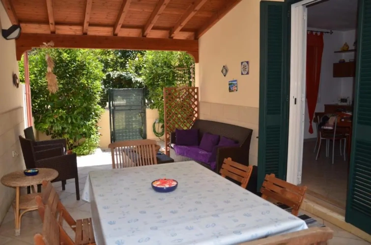 2 Bedrooms Cottage