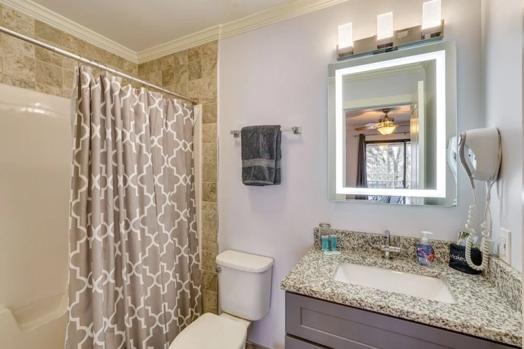 2 Bedrooms Apartment