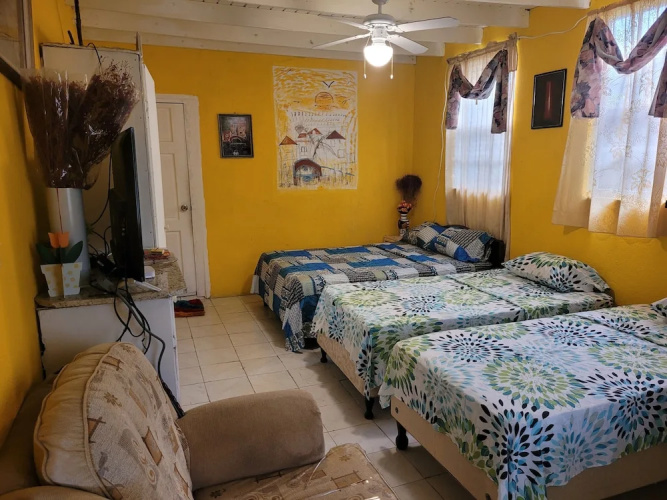 JO J'S Hostel