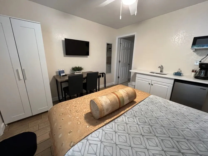 Beachside Resort Motel