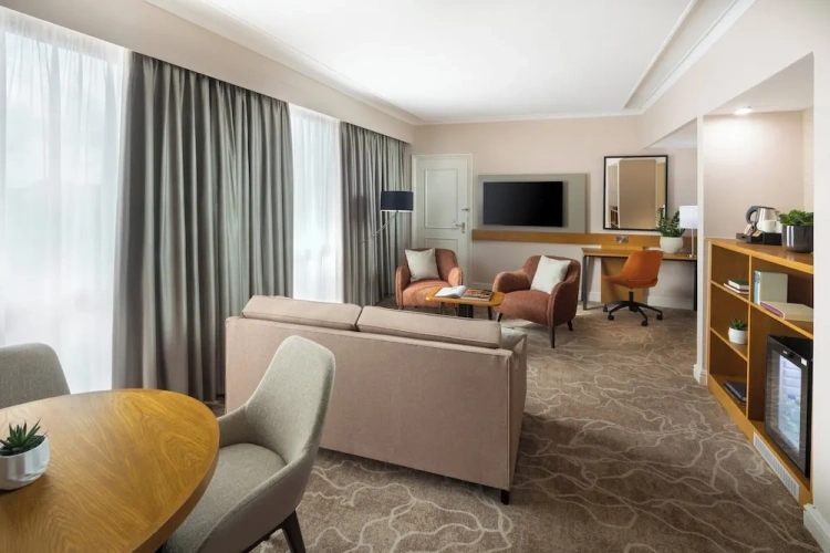 Double Club Suite