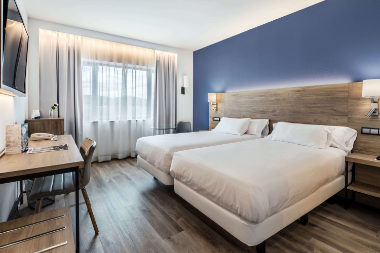 Hotel Puerta De Bilbao photo 6