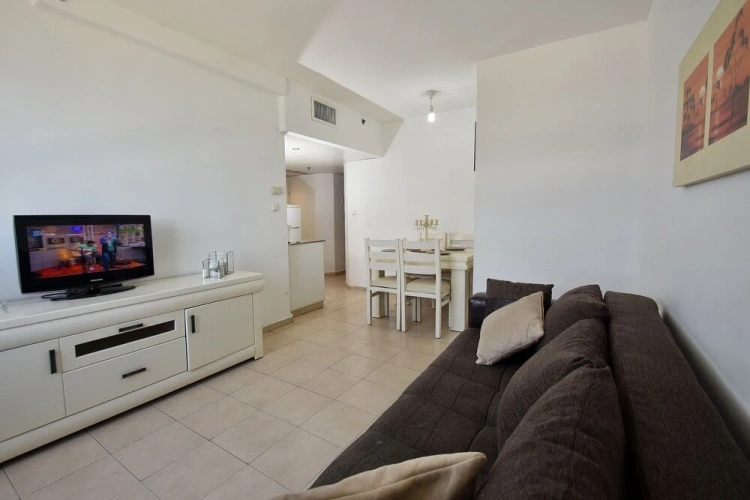 2 Bedrooms Comfort Apartment with lake view