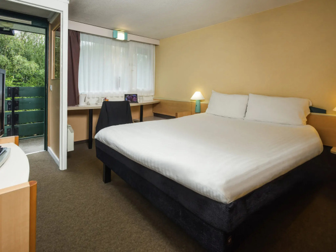 ibis Plymouth