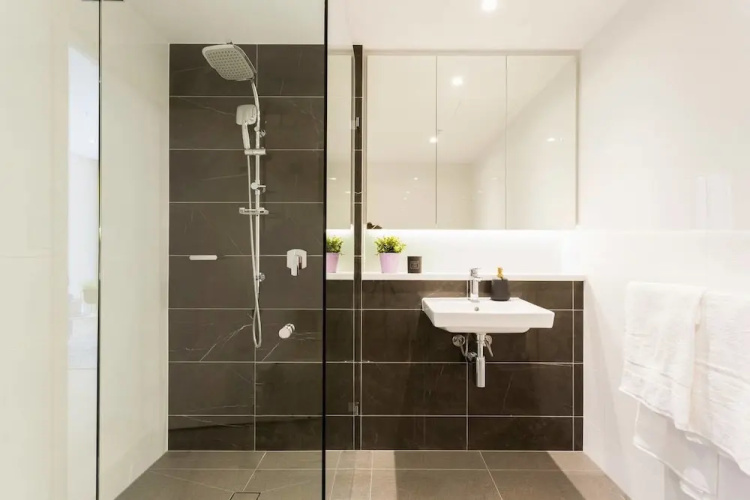 Chic Designer Apartment in Olympic Park + Parking