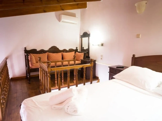1 Bedroom Attic Apartment with balcony