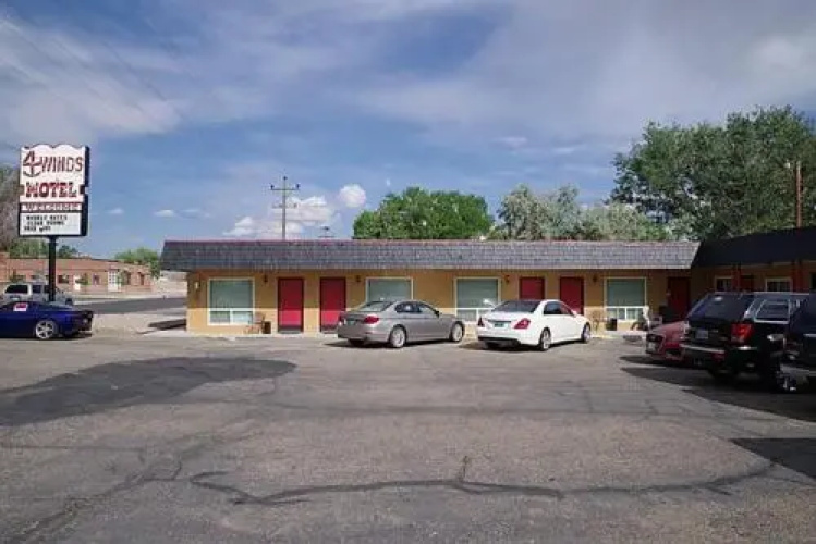 Four Winds Motel