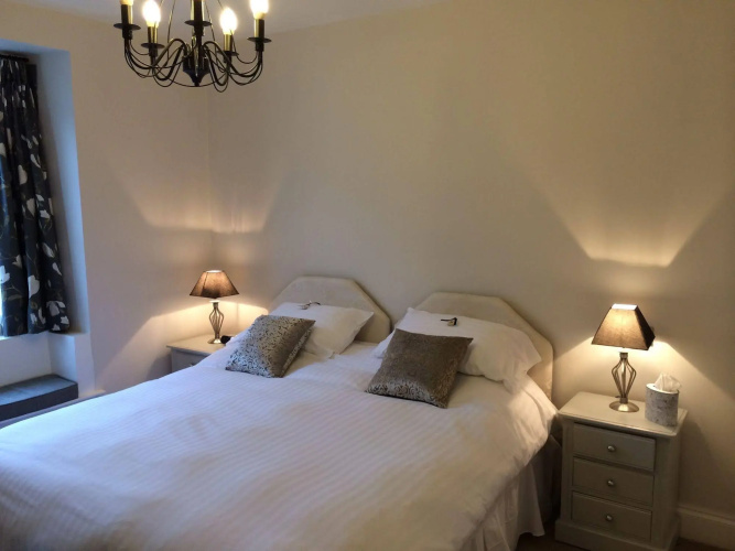 Dragon Inn Crickhowell