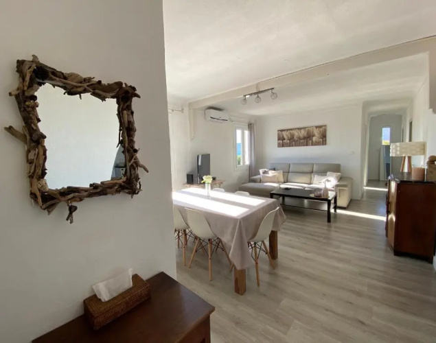 Magnifique appartement devant la plage