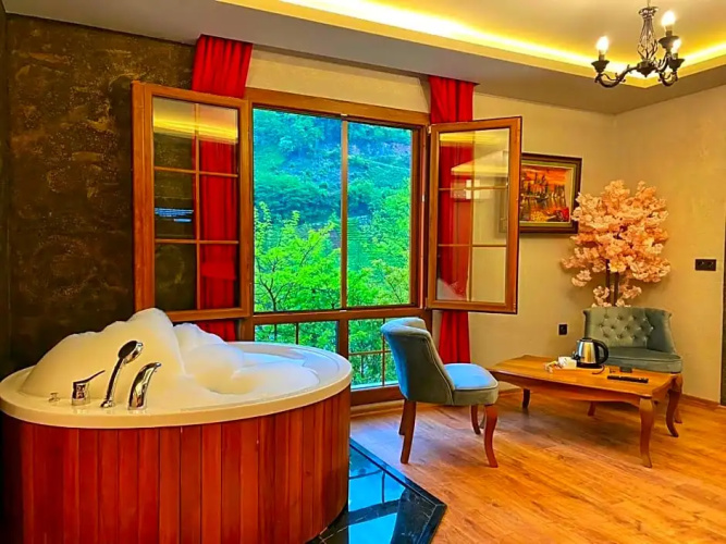 Heaven DD Hotel & Bungalow