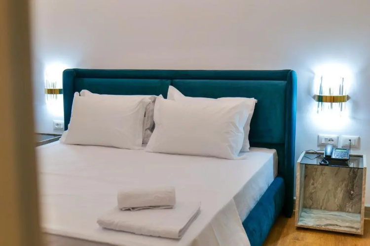 Chimaera Hotel