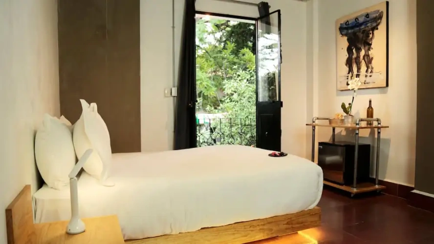 Standard room with balcony