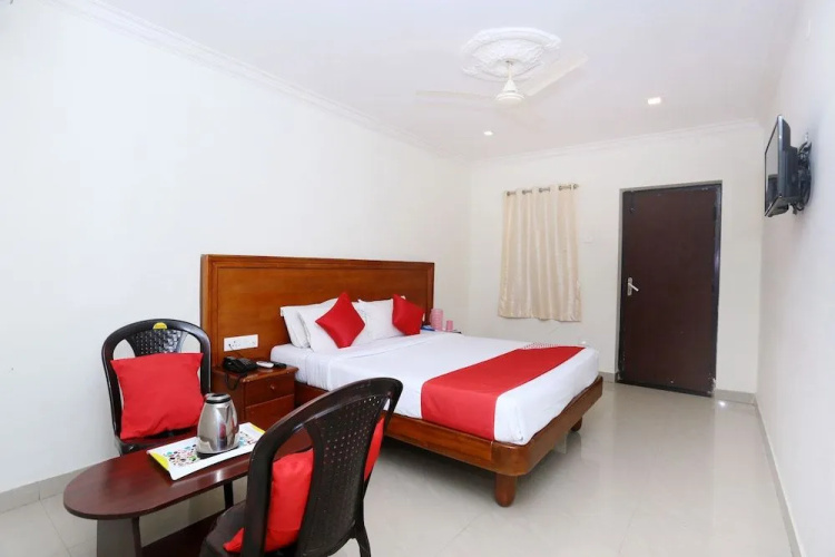 Hotel NNP Grand