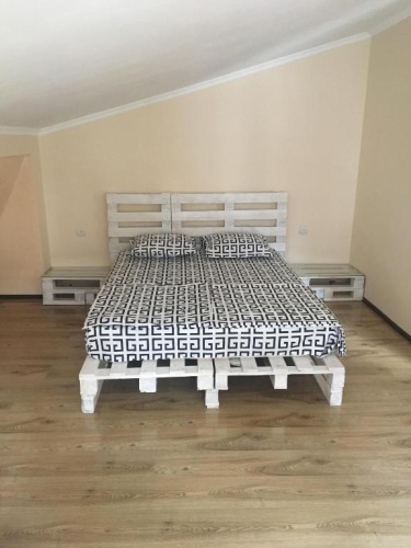 3 Bedrooms Apartment