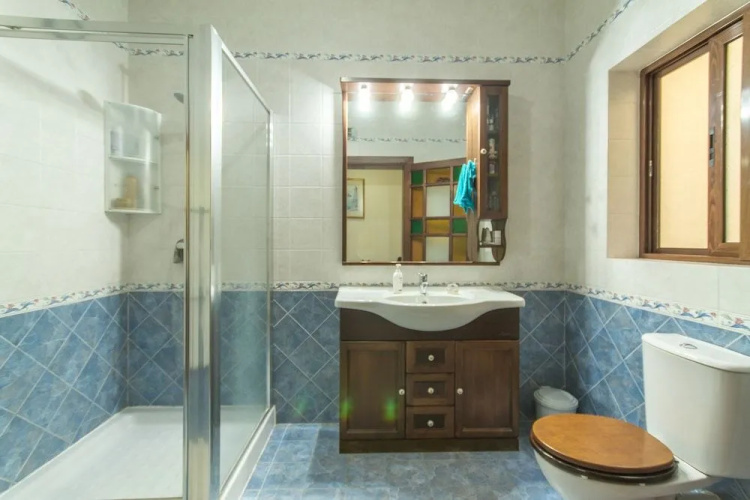 Well Located Townhouse & Courtyard Kalka