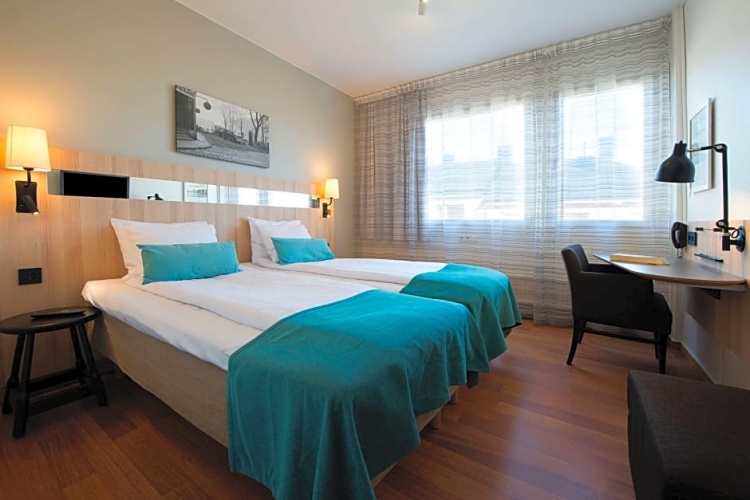 Standard Twin room with view
