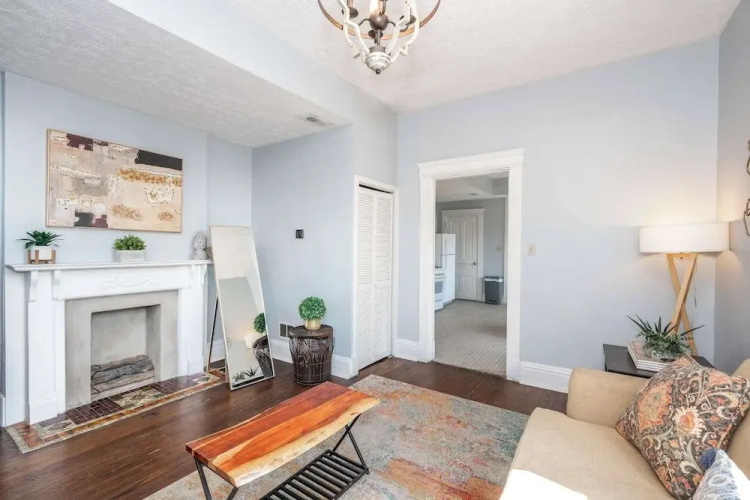 Queen City Suites 2 For 4