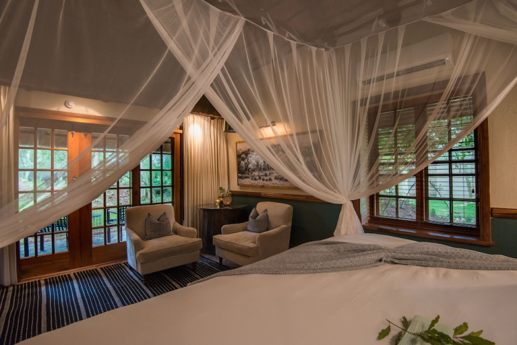 Thornybush Waterside Lodge